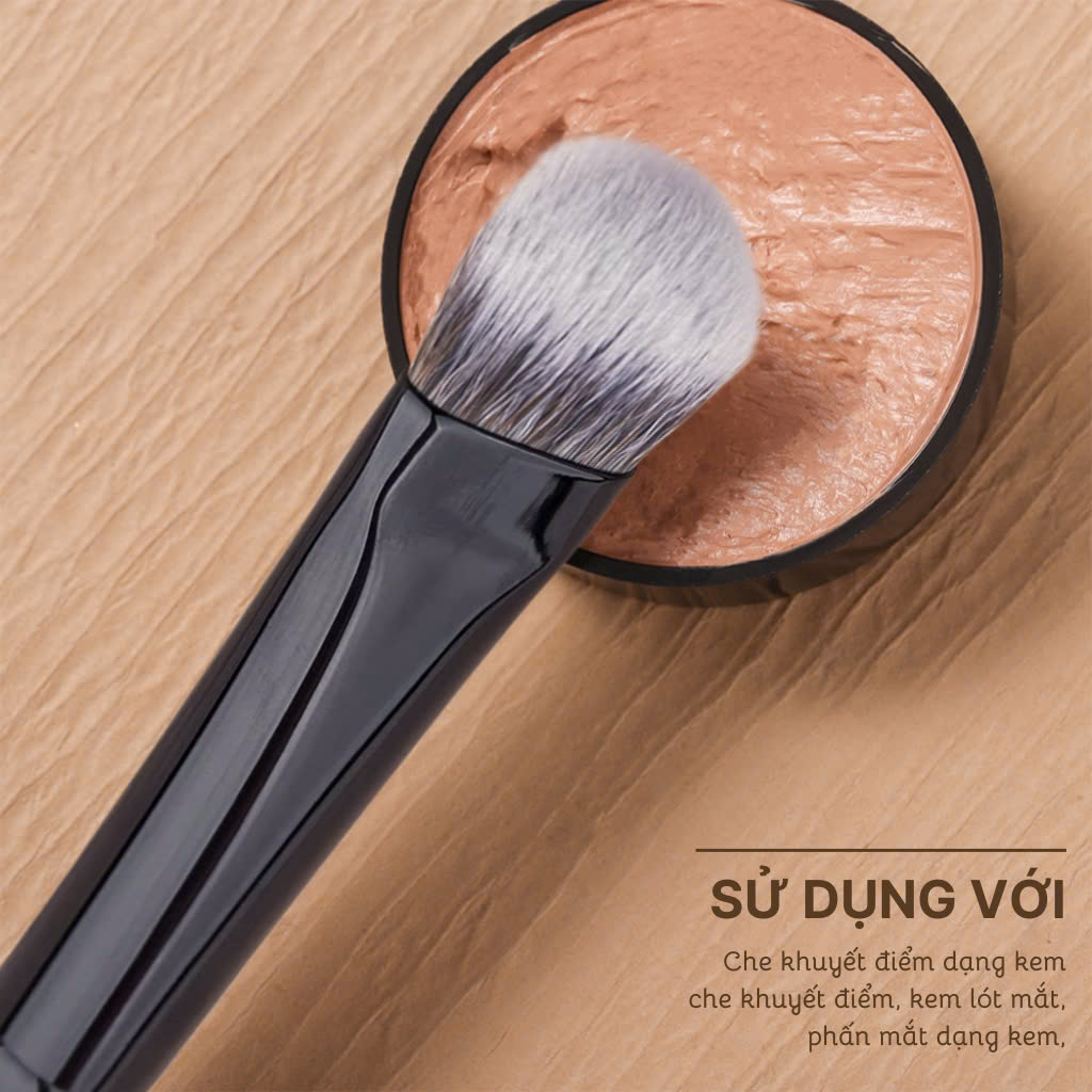 Cọ che khuyết điểm vát xéo dễ xài MAGA Concealer Pro Che Phủ Tự Nhiên MA54